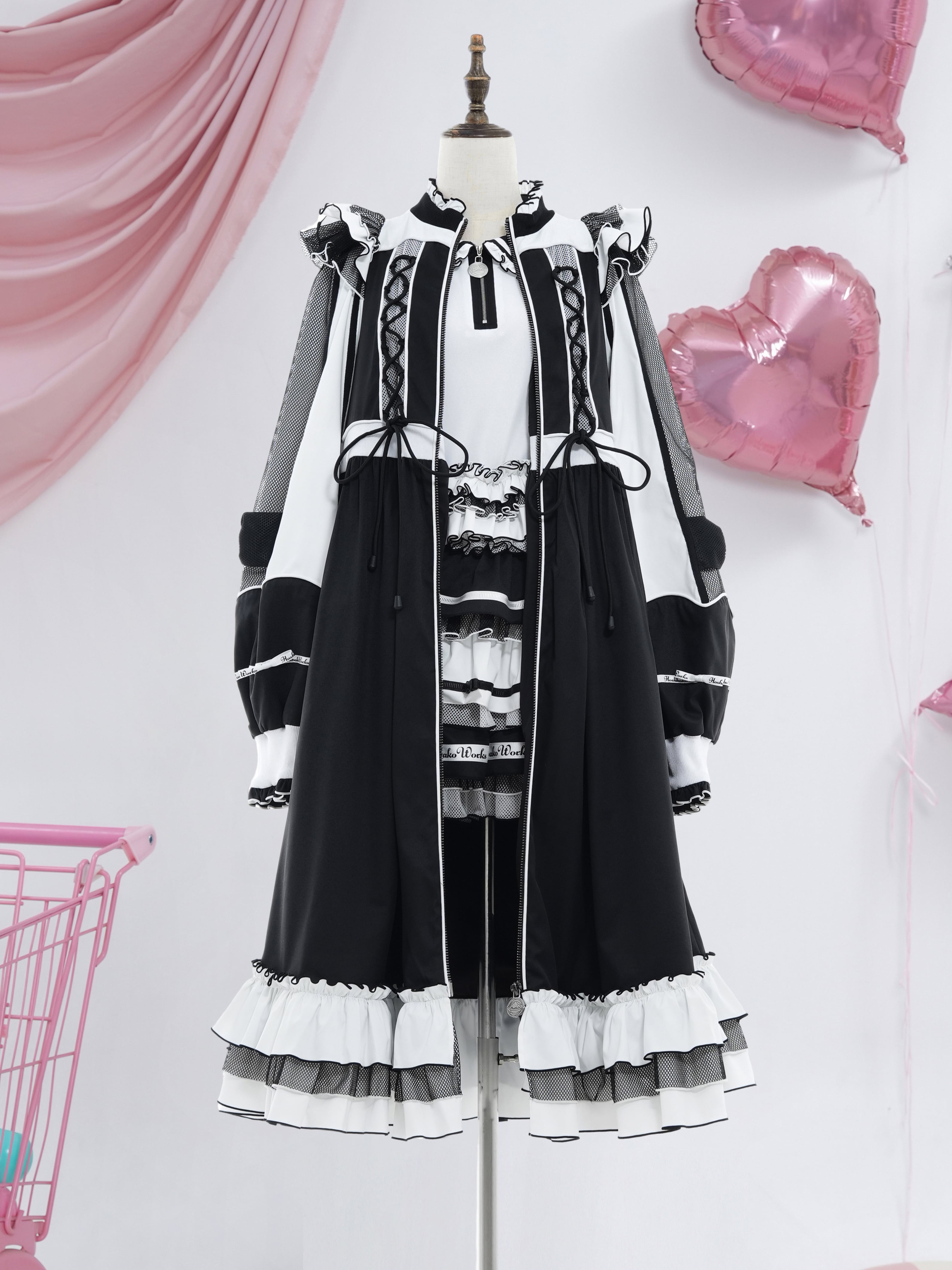 One Pieces – Lolita Collective