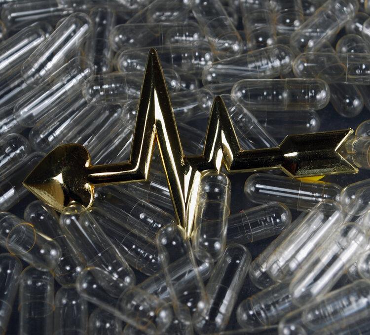 Heartbeat Arrow Hairclip - Lolita Collective